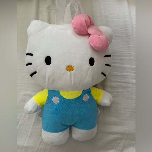 Hello kitty backpack - Picture 3 of 6